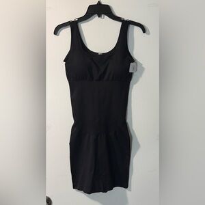 🏷️NWT Seamless Shapewear Midi Dress w Built in Bra Size M/L